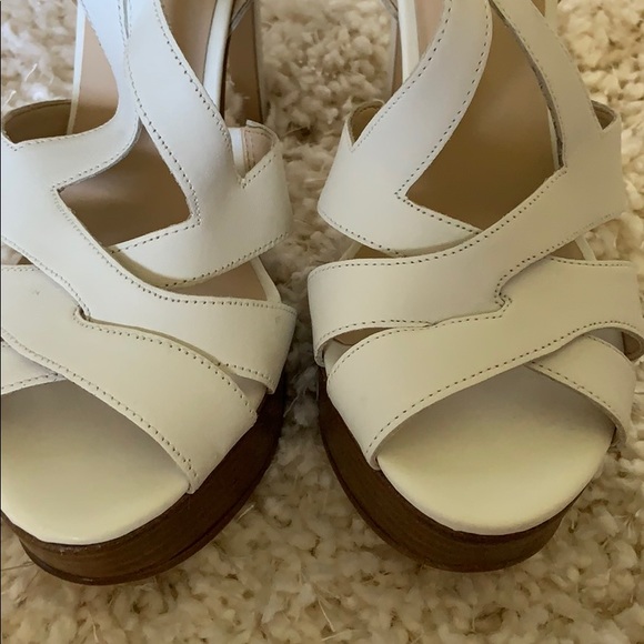 Guess white heel wood platform sandals - Picture 5 of 8